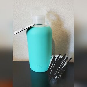 FINAL MARKDOWN - NWT bkr Audrey Bottle Size Big